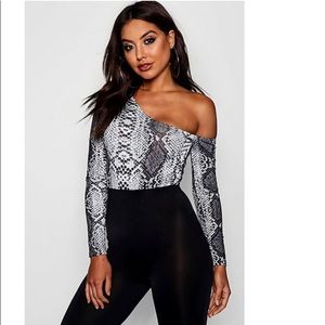 Boohoo snake print bodysuit NEW UNWORN WITH TAGS